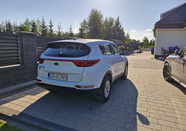 Kia Sportage cena 72500 przebieg: 75547, rok produkcji 2017 z Gdańsk małe 37